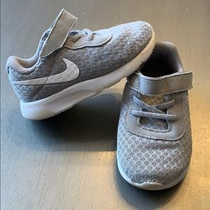 Nike Boys Infant Tanjun - Grey Toddler Sneaker